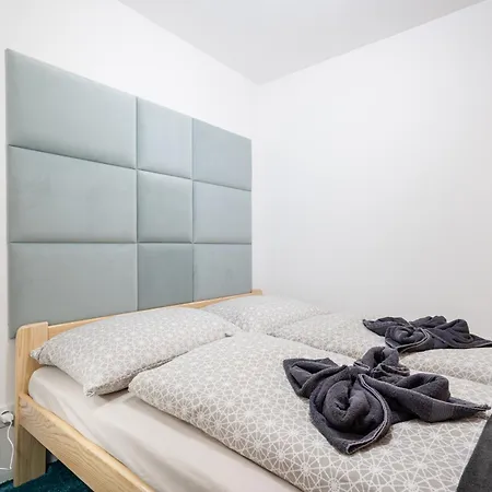 Market Hall Double Apt