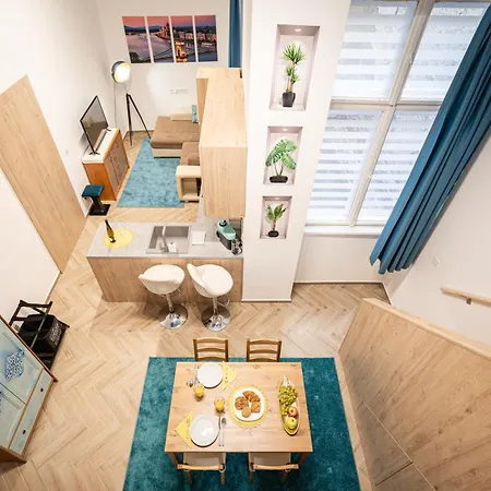 Market Hall Double Apt